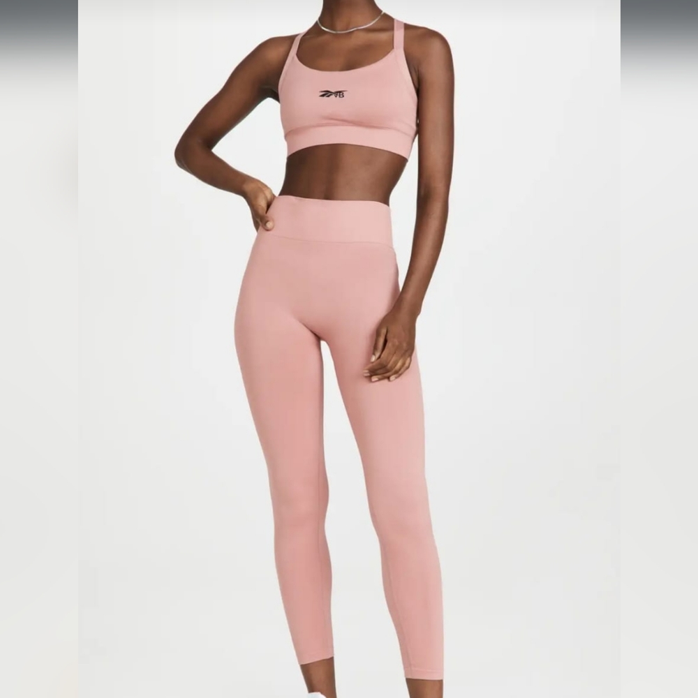 Reebok x Victoria Beckham - RBK VB Seamless Leggings & Bra